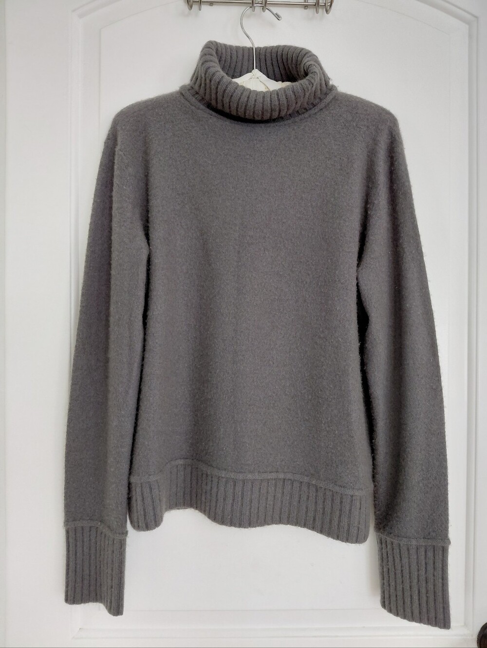 Vince 100% Cashmere Turtleneck Sweater Gray Medium